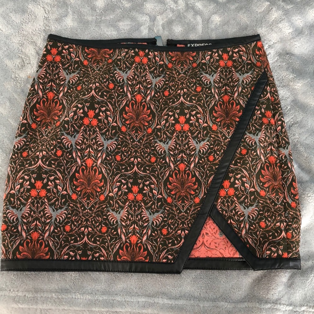 Express Patterned Mini Skirt